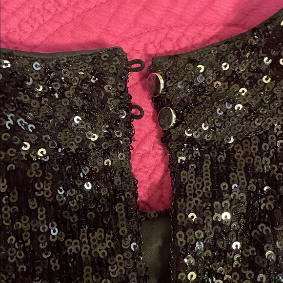 Cable & Gauge Black and Silver Sequin Top - Picture 4 of 4